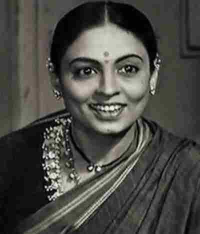 Cinemaazi remembers  Meenakshi Shirodkar on her birth anniversary