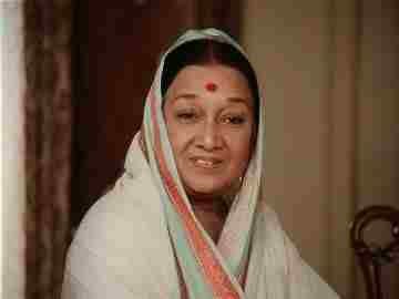 Cinemaazi remembers Dina Pathak on her death anniversary