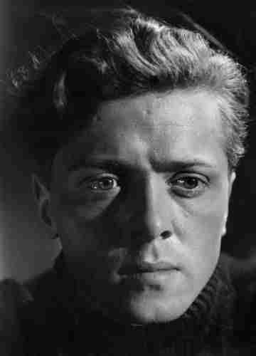 Cinemaazi remembers Richard Attenborough on his death anniversary