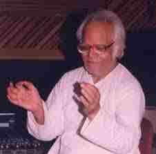 Cinemaazi remembers Dilip Dholakia on his birth anniversary.