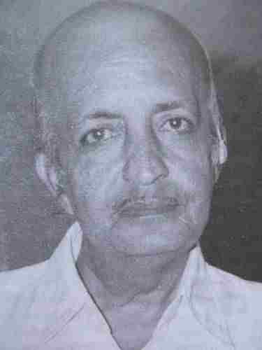 Cinemaazi remembers Anjaan on his death anniversary